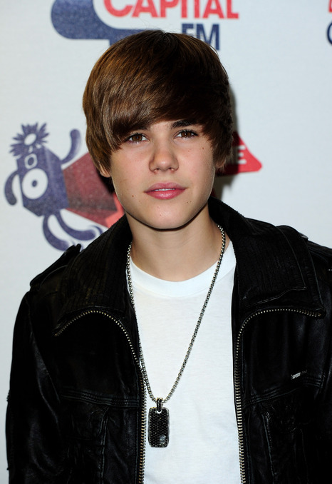 justin-bieber-justin-bieber-13514023-466-678